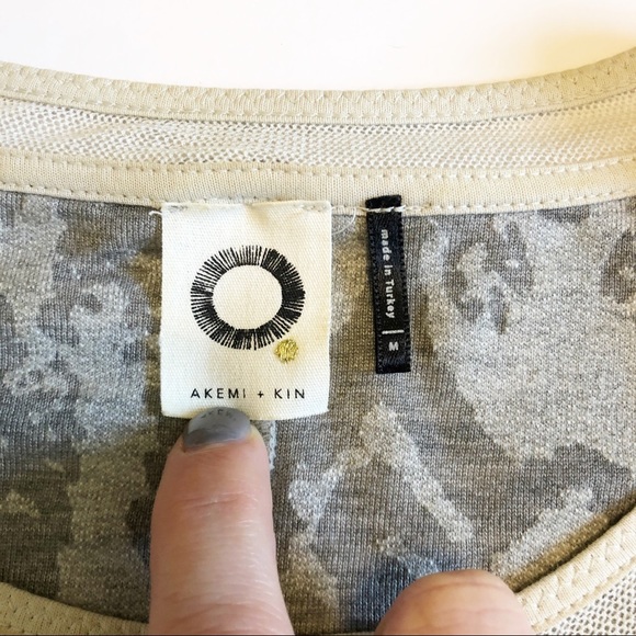 Anthro Akemi & Kim grey high low sleeveless top - Picture 5 of 8